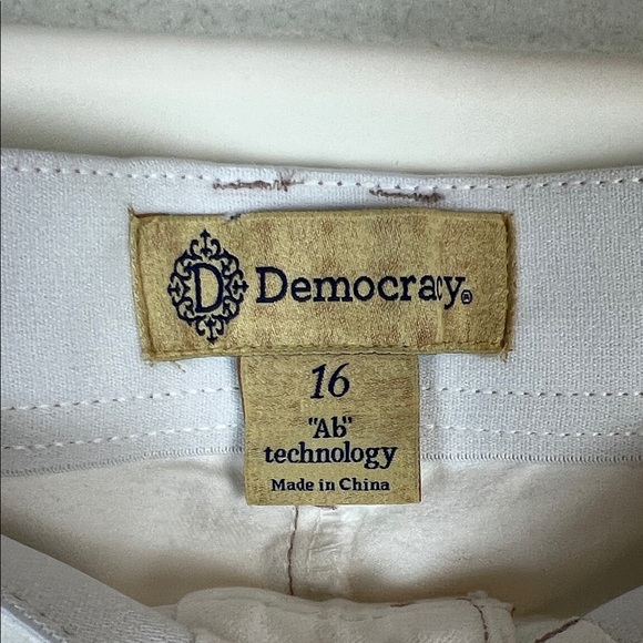 NWT Democracy White Ankle Jeans High Rise Slim Straight Crop 16 - Picture 6 of 7